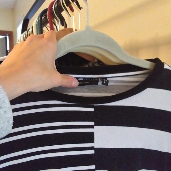 ASOS | Maternity Nursing Shirt w/ Side Buttons - Picture 3 of 4